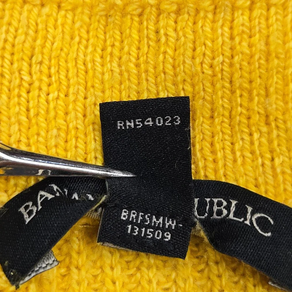 Banana Republic Women's L Yellow Ribbed Knit Boatneck Sweater